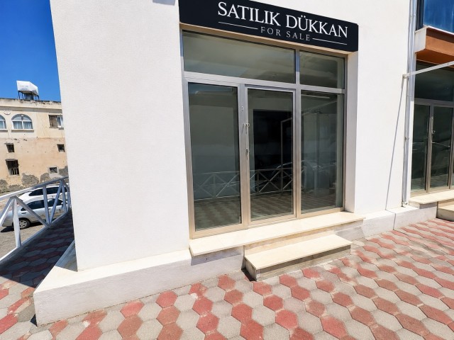 🏢✨ Girne Lapta'da Satılık Ticari Dükkan - Fotoğraf 2