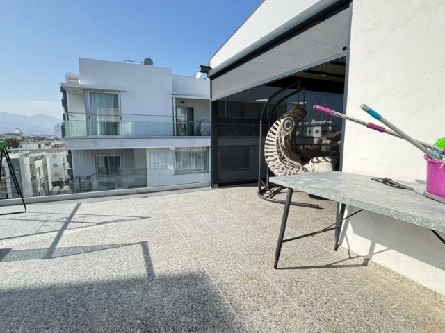 Girne Kaşgar'da Lüks Eşyalı Satılık 1+1 Penthouse - Fotoğraf 1