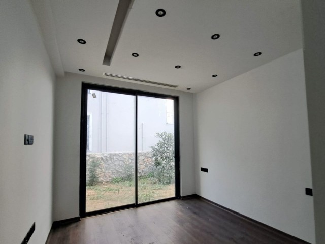 Girne -Ozanköyde 4+1 taşınmaya hazır Lüks villa - Fotoğraf 4