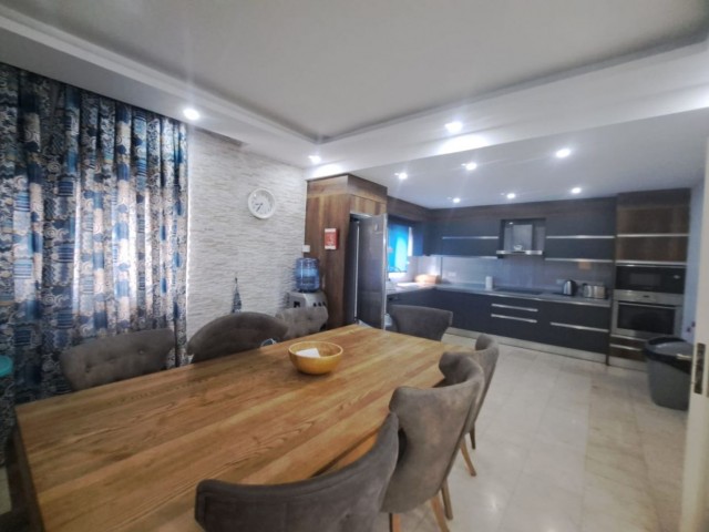 !!!!! BENZERSIZ !!!!! Girnenin güzel köy Beşparmakta Muhteşem manzaralı doğala iç içe 5+1 Villa - Fotoğraf 2