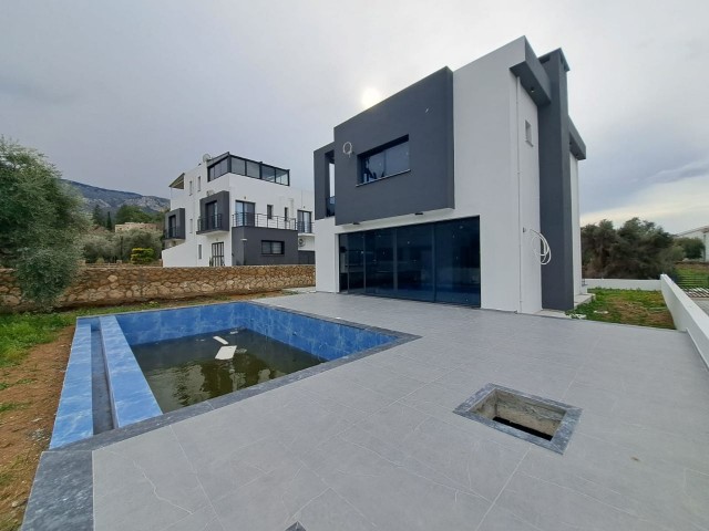 Girn- Çatalkoyde taşınmaya hazir 3 yatak odalı 3 banyolu TÜRK TAPULU modern villa. İŞÇİLİK BİRİNCİ SINIF !!!! 3 adet yan yana.!!!!! - Fotoğraf 1