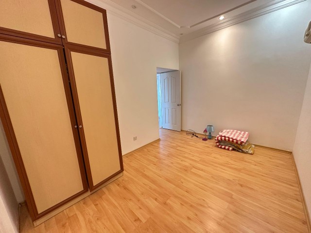İSKELE BOĞAZ 3+1 DENİZE SIFIR SATILIK VİLLA *** £540.000 GBP ***
