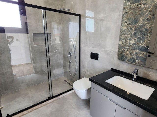 Esentepe'de Satılık Lüks 3+1 Villa – Deniz ve Dağ Manzaralı | Eşdeğer Koçan
