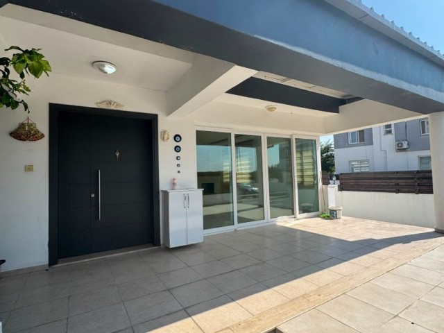 Gönyeli bölgesinde satılık 3+1 köşe villa - Fotoğraf 3