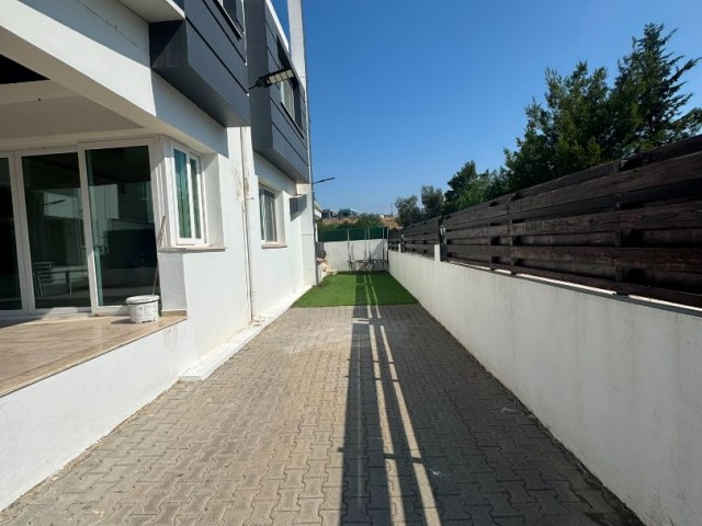 Gönyeli bölgesinde satılık 3+1 köşe villa - Fotoğraf 4