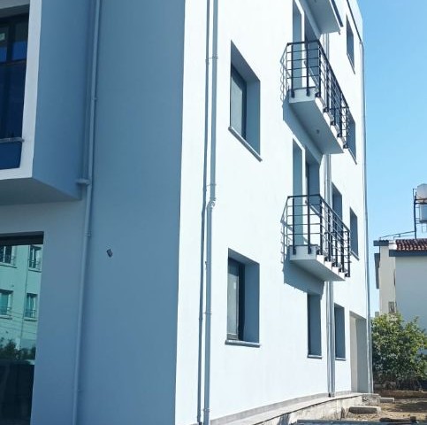 Gönyelide Yeşil Alan ve Park Yanında Mükemmel Konumda (1+1) 65m2 Kapalı Alan + 60 M2 Teraslı Penthouse Şanslı Sahibini Bekliyor. - Fotoğraf 1