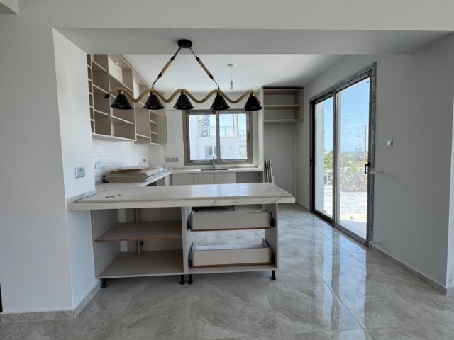 Karşıyaka'da Satılık 4+1 Villa 🌊⛰️
