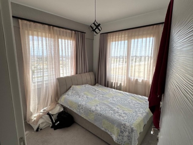 Gönyeli'de Satılık Eşyasız Penthouse - Fotoğraf 2