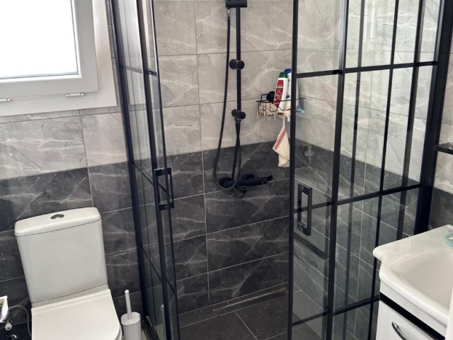 Gönyeli'de Satılık Eşyasız Penthouse - Fotoğraf 4