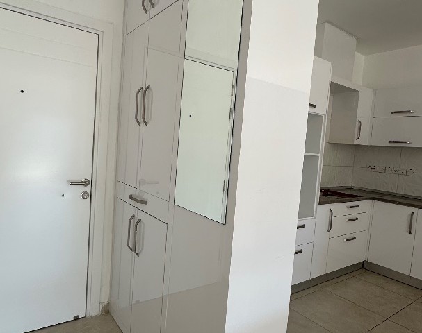 Lefkoşa Hamitköy’de Satılık Türk Malı Geniş 2+1 Daire | 90 m² |