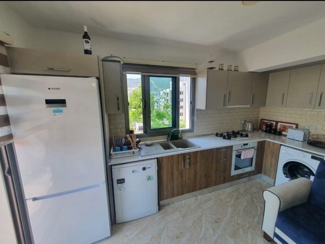 Girne Merkez'de 3+1 satılık Eşyalı Ensuite'li Lüks Daire
