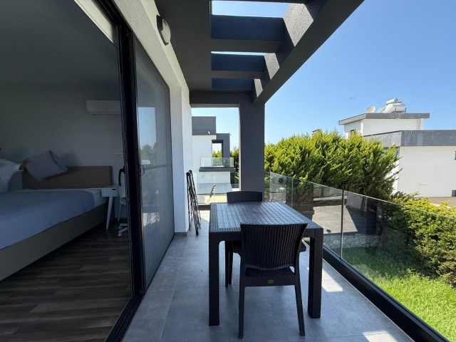 Yeşiltepe Satılık 4+1 full eşyalı , havuzlu villa