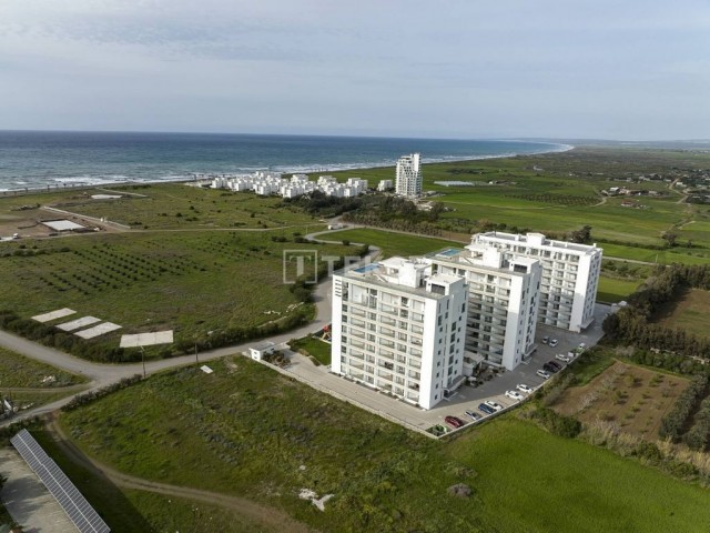 Kuzey Kıbrıs Gaziveren`de Plaja Yürüme Mesafesinde Daireler