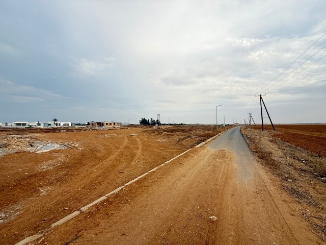 YENİBOĞAZİÇİ MORMENEKŞE’DE, SATILIK GENİŞ ARSA!