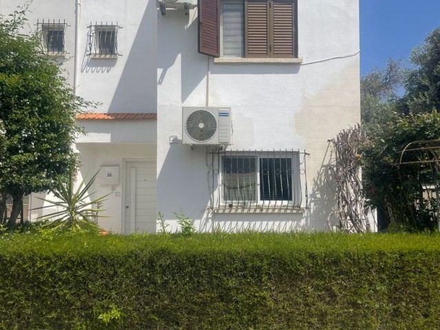Girne Zeytinlik Bölgesinde Satılık 2+1 İkiz Villa - Fotoğraf 3