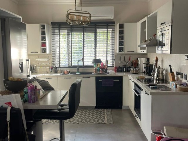 Girne Zeytinlik Bölgesinde Satılık 2+1 İkiz Villa - Fotoğraf 4