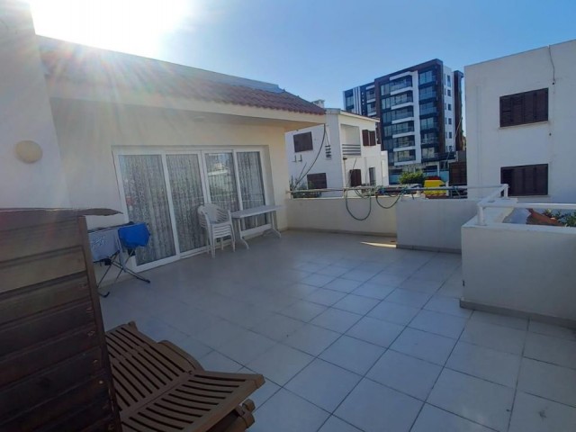 GİRNE'DE SATILIK 2+1 DAİRE