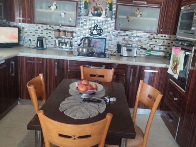 GİRNE MERKEZDE 3+1 SATILIK DAİRE