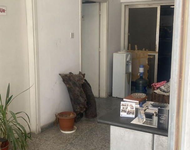 Lefkoşa Surlariçi Bölgesinde 2 Katlı İşyeri Amaçlı Satılık Dükkanlar Satılıktır - Fotoğraf 4