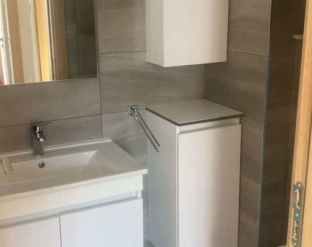 Girne / Ozanköy Bölgesinde Yeni Bina Eşyalı Satılık Daire - Fotoğraf 3