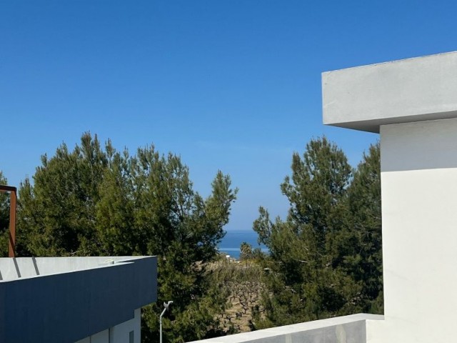 Alsancak'ta Satılık 2+1 Daire - Fotoğraf 1