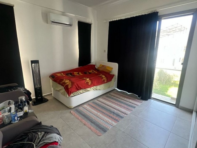 Alsancak'ta Satılık 2+1 Daire - Fotoğraf 3