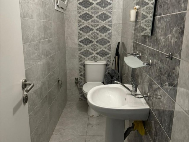 Girne Merkez'de Satılık 2+1 Daire - Fotoğraf 2