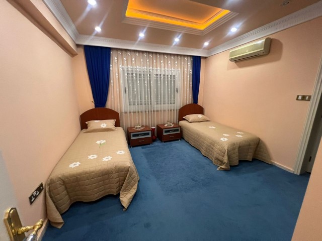 Lefkoşa'da Satılık 5+2 Havuzlu Villa - Fotoğraf 3