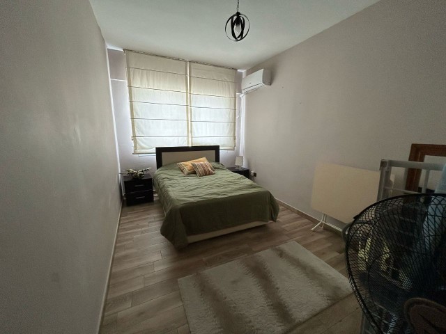 Girne Merkezde Satılık 3+1 Türk Koçanlı Full Eşyalı Daire - Fotoğraf 1