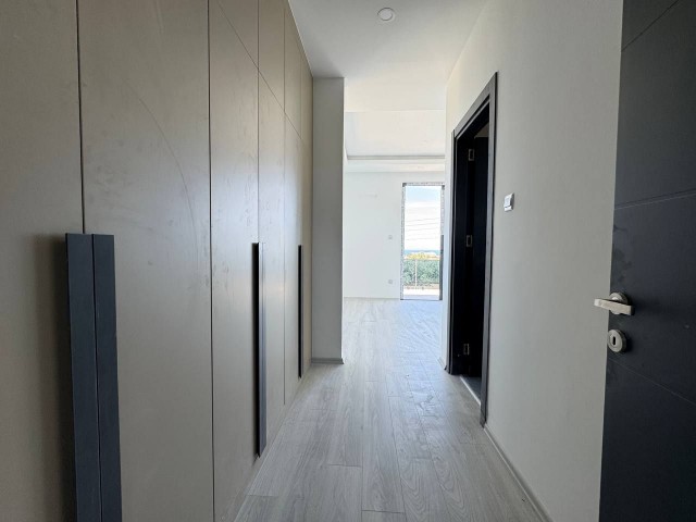 Lapta Bölgesinde Dağ ve Deniz Manzaralı Satılık 4+1 Odalı Lüks Villa - Takas ve Ödeme Planlı - Fotoğraf 4