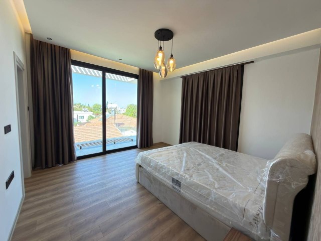 Girne Çatalköy’de Satılık Lüks 3+1 Villa – Dağ ve Deniz Manzaralı - Fotoğraf 4