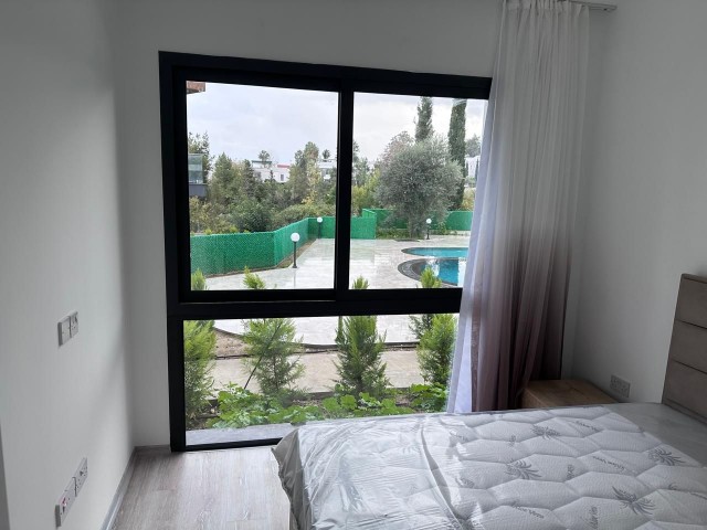 Girne Alsancak Bölgesinde Nezih Site İçerisinde Satılık 2+1 Bahçe Daire - Fotoğraf 2