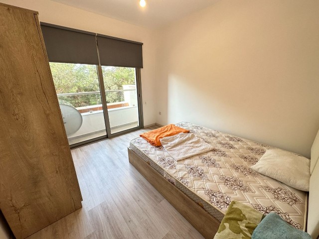 Girne Merkezde Full Eşyalı Jeneratörlü Site İçerisinde Satılık 2+1 Lüks Daire - Fotoğraf 1