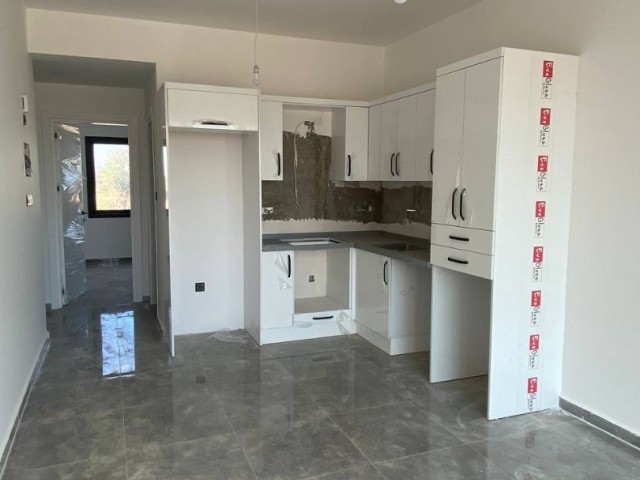 Satılık: Denize Sıfır Esentepe’de Modern 1+1 Daire, Bahçe ve Teras ile –