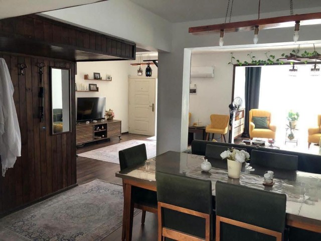 magosa merkezde daüye yakın taşınmaya hazır tadilat istemeyen villa - Fotoğraf 2