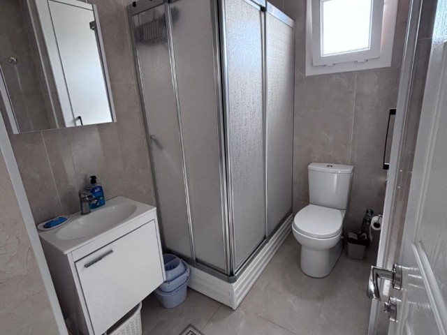 KREDI OLUR İskele Merkez'de Deniz Manzaralı, Ful Eşyalı Satılık Daire! - Fotoğraf 3