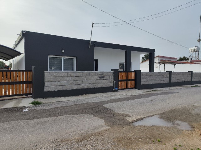 Çayırova Köyünde 950m2 Arsa Alanına Sahip 2 Yatak Odalı Full Eşyalı Mustakıl Ev Fırsatı - Fotoğraf 4