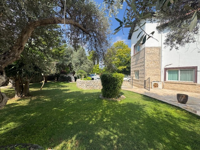 2 dönüm arazi üzerinde özel 5 yatak odalı villa - Fotoğraf 2