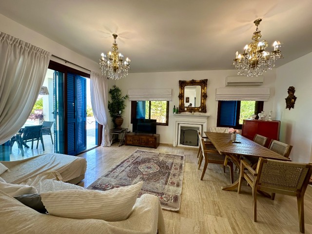 Çatalköy’de Eşsiz 4+1 Deniz manzaralı ve Lüks Villa
