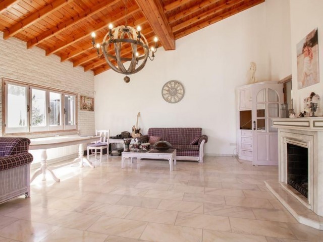 Kaçırılmaz Fırsat! Çatalköy’de 2.710 m² Arsa Üzerinde 4+1 Bungalow Satılık - Fotoğraf 3