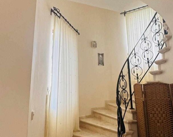 🏡 Bahçeli, Girne’de Satılık 3+1 Villa – Özel Havuzlu ve Geniş Bahçeli Rüya Gibi Bir Yaşam! - Fotoğraf 1