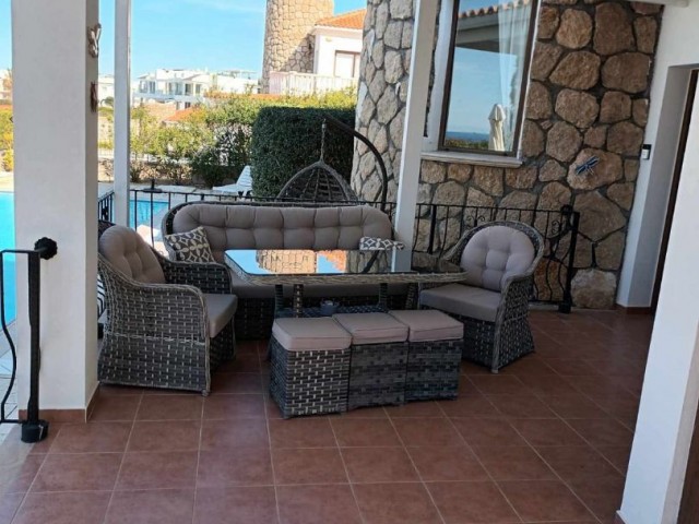 🏡 Bahçeli, Girne’de Satılık 3+1 Villa – Özel Havuzlu ve Geniş Bahçeli Rüya Gibi Bir Yaşam! - Fotoğraf 2