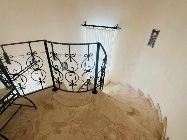 🏡 Bahçeli, Girne’de Satılık 3+1 Villa – Özel Havuzlu ve Geniş Bahçeli Rüya Gibi Bir Yaşam! - Fotoğraf 3