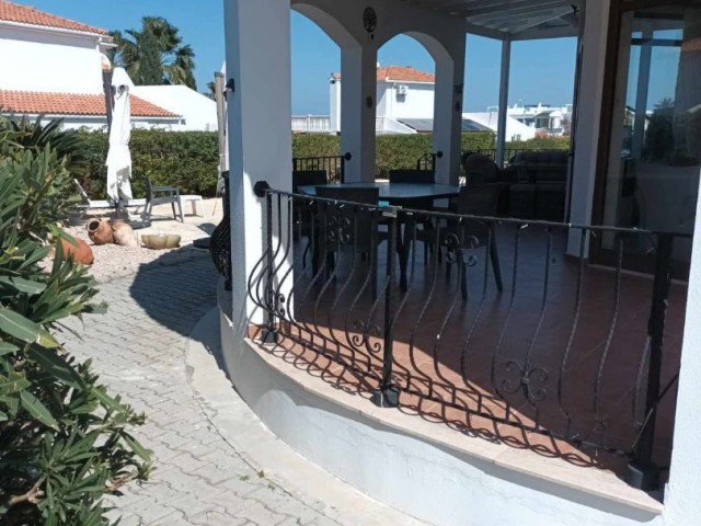 🏡 Bahçeli, Girne’de Satılık 3+1 Villa – Özel Havuzlu ve Geniş Bahçeli Rüya Gibi Bir Yaşam! - Fotoğraf 4
