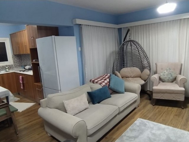 Girne Oscar otel bölgesi,Türk kocanli full tadile edilmiş,2+1 satılık daire - Fotoğraf 4