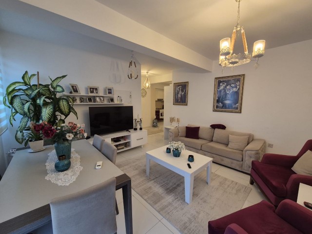 Kaşgar Bölgesinde Şehir ve Dağ Manzaralı Satılık 3+1 Daire - Fotoğraf 3