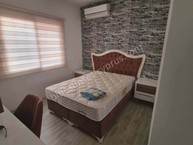 Gazimağusa'da Şehir Manzaralı 2+1 Eşyalı Penthouse Satılık! - Fotoğraf 2