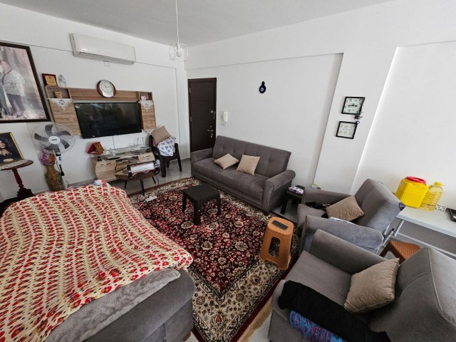 Gönyeli- G.yurt Anayoluna yakın zemin kat 2+1 türk koçanlı daire. - Fotoğraf 4