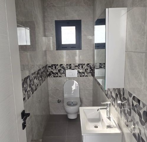 Fiyat Düştü! Ozanköyde Satılık deniz ve dağ manzaralı havuzlu villa! - Fotoğraf 3