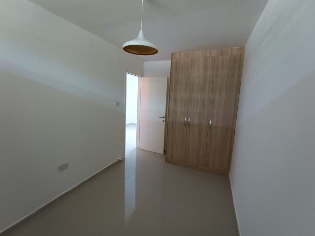 Girne Zeytinlikte 3+2 ortak havuzlu ikiz villa - Fotoğraf 3
